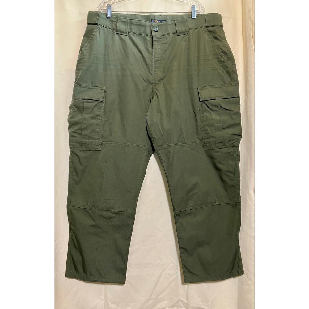 511 Tactical Series Green Cargo Pants Men’s Size 2XL.